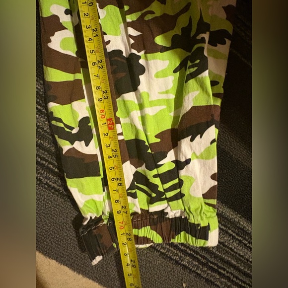 🆕 Neon Camo jumpsuit - Picture 8 of 8